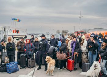 გამოკითხული უკრაინელი ლტოლვილების 89%-ს მიაჩნია, რომ ომს მოიგებენ – Razumkov Center