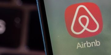 Airbnb-იმ რუსეთისა და ბელარუსის მოქალაქეებს სხვა ქვეყნებში ბინების დაჯავშნის სერვისი გაუუქმა
