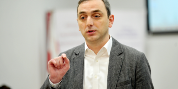 როგორ ხდება სანქციების თავიდან არიდება? შესაძლებელია თუ არა, რომ აღნიშნული ხელისუფლების გარეშე გაკეთდეს? “ –  გიორგი ქადაგიძე განმარტავს, როგორ ხდება სანქციების თავიდან არიდება