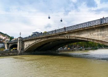 თბილისის მერია მეტეხის ხიდის სრულ რეაბილიტაციას იწყებს