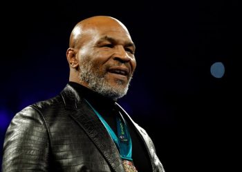 მაიკ ტაისონმა თვითმფრინავში მგზავრი სცემა – დეტალები