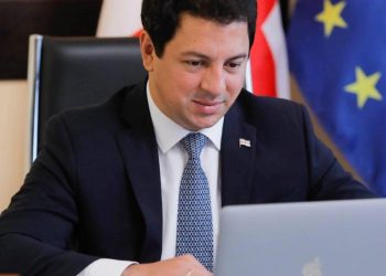 “თავდაცვისთვის განკუთვნილი თანხების დატაცება; თბილისის ბიუჯეტის მასშტაბური ძარცვა…ეს არის ომის პარტიის “მიღწევები” მოკლედ” – თალაკვაძე