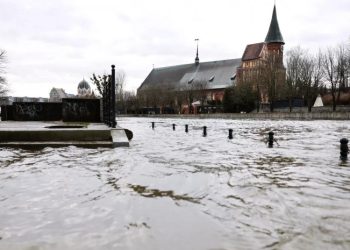 რუსეთის რამდენიმე ოლქში მოსახლეობა სტიქიას ებრძვის
