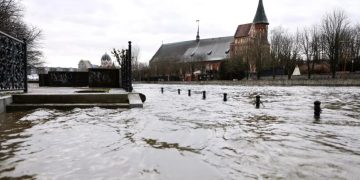 რუსეთის რამდენიმე ოლქში მოსახლეობა სტიქიას ებრძვის