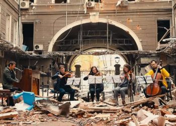 ვიდეო – სვიატოსლავ ვაკარჩუკი და მისი ჯგუფი დაბომბილი ხარკოვიდან