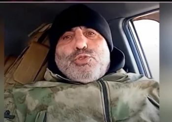 ” ერთი ორი პოლიტიკოსი აქ რომ ჩამომიხვედით, თოხი და ბარივით რომ გიჭირავთ ეგ ავტომატი” – ვანო ნადირაძე