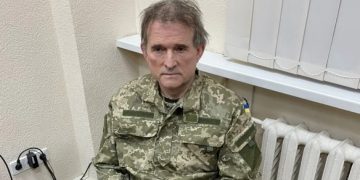 რუსეთი უკრაინას მედვედჩუკის ბრიტანეთის 2 მოქალაქეზე გაცვლას სთავაზობს