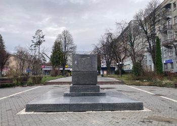 უკრაინაში რუსი პოეტის, პუშკინის ძეგლი დაშალეს