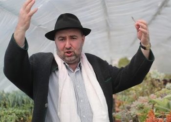 წავედი ბახვში, მანქანის ფანჯრიდან ვუყურებ ამ ჩემს გადაბახჩათებულ გურიას და ვფიქრობ… – რა ამბავს იხსენებს ზურა შევარდნაძე