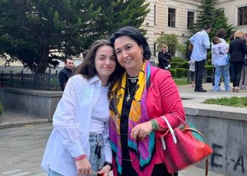 “მართალია ჩემს პროფესიას არ გაყევი, მაგრამ…” – ეკა ბესელიას წერილი შვილს