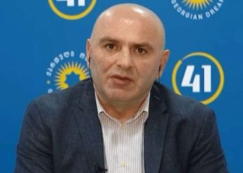 ბათუმის საკრებულოს თავმჯომარე ქართული ოცნების წევრი გახდა