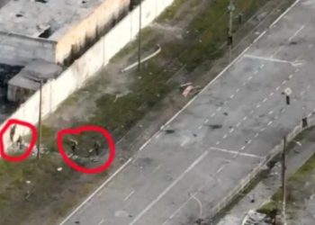 რუსები აზოვსტალში შეღწევას ცდილობენ