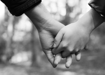 “თუ ეს წყვილი ნახოთ თბილისში, იცოდეთ, მარიუპოლოდან მოდიან და მარიუპოლში მიდიან!” – თამო კეშელავა