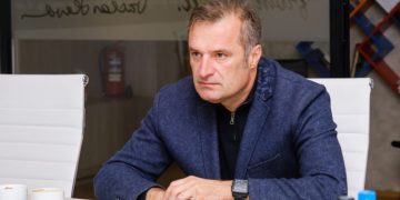 “ოცნებაჩაფლავებული” „ქოცების“ აღვირახსნილი სიბინძურე წალენჯიხაში – ერთ კომენტარში ლარნახევარს იღებენ” – ბერდია კალანდია