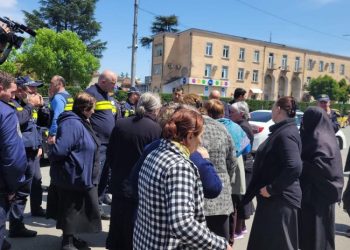 აქცია ზუგდიდში – მოვაჭრეები მერიას “ატკატების” აღებაში ადანაშაულებენ