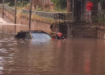 სტიქია გორში – დატბორილია ქუჩები და საცხოვრებელი სახლები (ფოტოები)