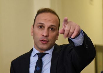 „3 ადამიანია ხელისუფლებაში, კონკრეტული ჩინოვნიკები და ამ 3 ადამიანისგან შეიძლება ამოიღო მოპარული მილიარდი ლარი!“ – რას უმხელს „ალიას“ ლევან გოგიჩაიშვილი