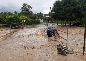 უხვმა ნალექმა ზუგდიდში პრობლემები შექმნა – დაიტბორილია სახლები და საკარმიდამო ნაკვეთები (ფოტოები)