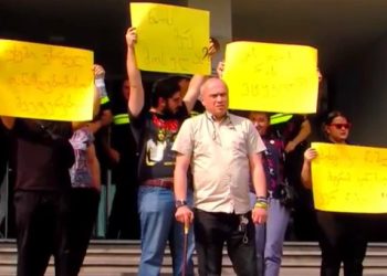 ჩიტო ანუ  ს…ო, ჩამოდი და დაგველაპარაკე! – აქცია სამგორის გამგეობასთან  (ვიდეო)