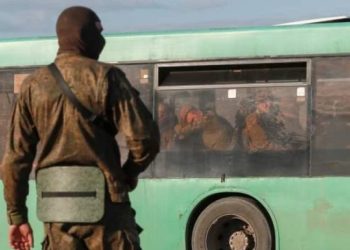 უკრაინული მხარე დატყვევებულ „აზოველებთან“ კავშირზეა – უკრაინის შს მინისტრი