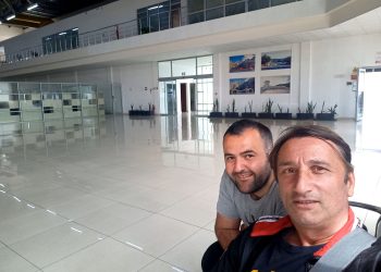 “ნუ შეგშურდებათ ომში მყოფი ქვეყნის… მეორე გემით ჩამოტანილი საჩუქრები დავარიგეთ აქაც” – აფხაზავა კრიტიკას გამოეხმაურა