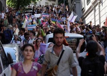 სტამბოლში LGBTQ აქციაზე 200 ადამიანი დააკავეს
