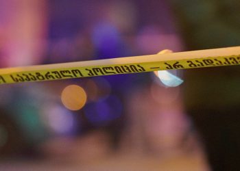 თბილისში ტრანსგენდერ ქალებს თავს დაესხნენ – „20-მდე ბიჭი იყო, ბოთლის ნატეხები ჰქონდათ“