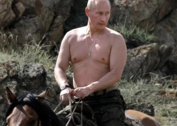 „პუტინზე უფრო მკაცრები ვართ” – G7-ს ლიდერებმა ცხენზე ამხედრებულ პუტინს შიშველი მკერდის გამო დასცინეს