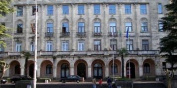 ქუთაისის მერიის შენობა იყიდება
