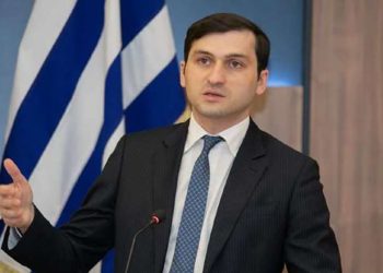“თქვენი საქმე არის ლოთობა!” – თორნიკე რიჟვაძე აჭარის უმაღლესი საბჭოს სხდომაზე