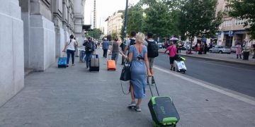 მაისში ტურიზმიდან შემოსავლები 95.6 პროცენტით აღდგა