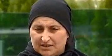 „ქალბატონო თია! უფრო სწორედ მკვლელის და ტერორისტის მეუღლევ! ეს ზღვაში წვეთია, რაც დაგემართათ…“ – თემირლან მაჩალიკაშვილის დედა გოგაშვილის მეუღლეს მიმართავს