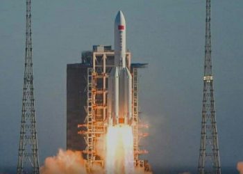 მწყობრიდან გამოსული ჩინური რაკეტა დედამიწაზე ჩამოვარდება – დეტალები