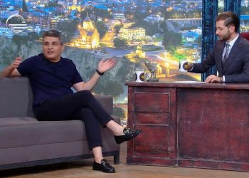 რა ღირს მამუკა მდინარაძის “გუჩის” ფეხსაცმელი, რომელიც “ფეისბუქზე” განხილვის თემაა?