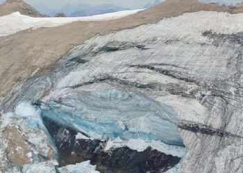 იტალიის ალპებში მთიდან გიგანტური ყინული მოწყდა, არის მსხვერპლი