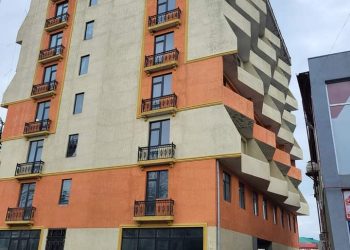 ხობში ააშენეს კორპუსი კანალიზაციის მილის გარეშე