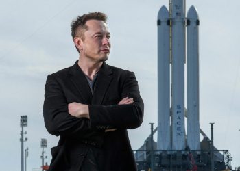 Twitter-ი ილონ მასკს სასამართლოში უჩივის