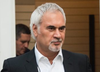 ვალერი მელაძე სცენას უბრუნდება