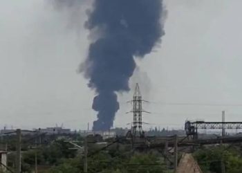 რუსთავში, „აზოტის” მიმდებარე ტერიტორიაზე ხანძარია