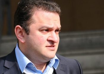 „ვისაც არ ეზარება, უკვე ყველა აბუჩად იგდებს და დასცინის“ – გედევან ფოფხაძე