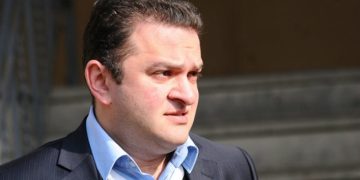 „ვისაც არ ეზარება, უკვე ყველა აბუჩად იგდებს და დასცინის“ – გედევან ფოფხაძე