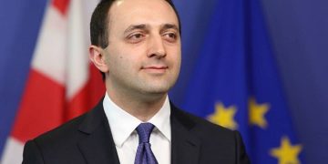 „შეიძლება, ირაკლი ღარიბაშვილი მოხსნან პრემიერ-მინისტრობიდან და თავმჯდომარედ ჩაუყენონ იმ პარტიას, რომლის შექმნასაც აპირებენ“ – დავით ჭიჭინაძე