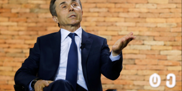 „ერთ მინისტრს ივანიშვილი, პოსტზე დარჩენის სანაცვლოდ, წელიწადში 2 მილიონ დოლარს და ხელშეუხებლობას დაპირდა“