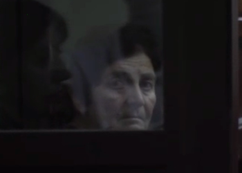 ქვა აფექტის ნიადაგზე ჩავარტყი –  33 წლის კაცის მკვლელობაში ბრალდებული 68 წლის პესიონერი ქალის ჩვენება