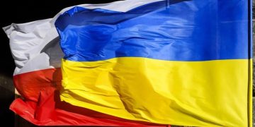 პოლონეთი უკრაინელ ლტოლვილებს დახმარებას აღარ გადაუხდის