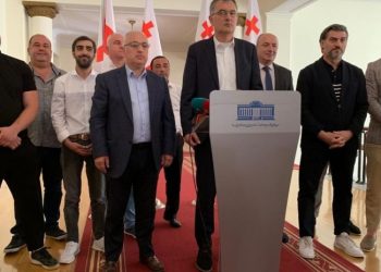 “ოცნებიდან” წასულმა დეპუტატებმა საზოგადოებრივი მოძრაობის დაფუძნება დააანონსეს