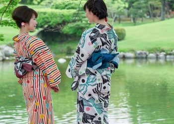 ჩინეთში ქალი კიმონოს ტარების გამო დააკავეს