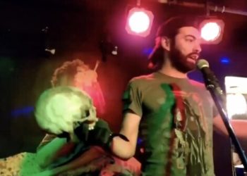 +18 ვიდეო – რუსი პროპაგანდისტი ამტკიცებს, რომ მას აზოვსტალის მცველის თავის ქალა აქვს