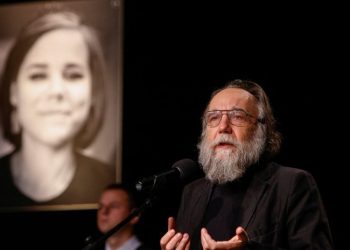 “ის იმპერიისთვის დაიღუპა… მითხრა, თავს გმირად ვგრძნობო…” – დუგინი შვილის პანაშვიდზე