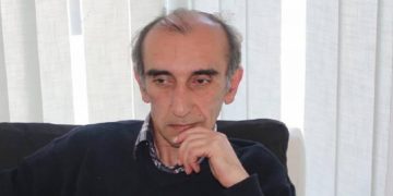 „კრიტიკული ტელევიზიებისადმი მისი „სიყვარული“, სასამართლო სისტემაში უგვანო რეკომენდაციები მისი პირადი ინიციატივაა, თუ აშშ სახელმწიფო დეპარტამენტის პოლიტიკა?“ – გია გაბრიჭიძე კელი დეგნანზე